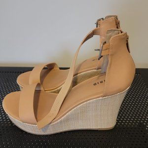 Women's Zip Wedge